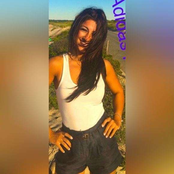 Meet your Posher, Elina - Picture 2 of 3